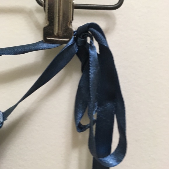 Sexy pin-up thong with side ties - Picture 2 of 6